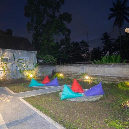 Aura Dormitory House Ubud Buitenkant foto