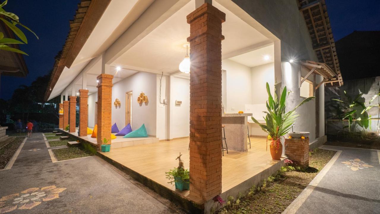 Aura Dormitory House Ubud Buitenkant foto