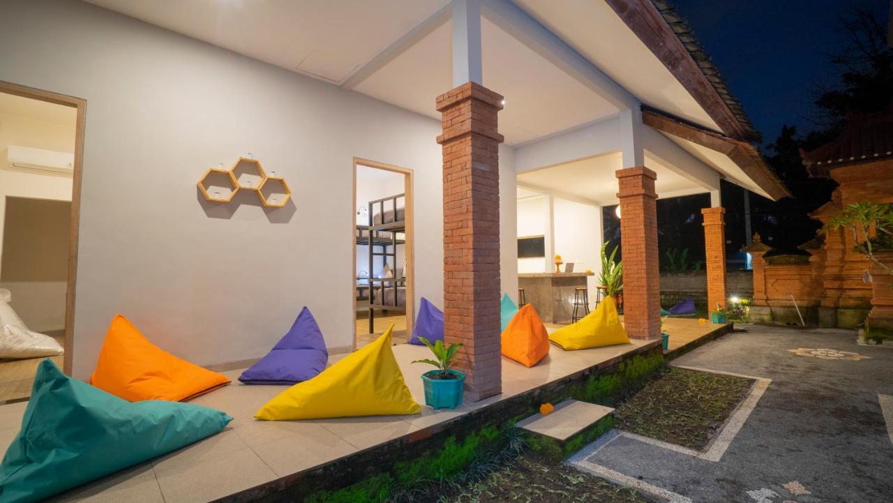 Aura Dormitory House Ubud Buitenkant foto